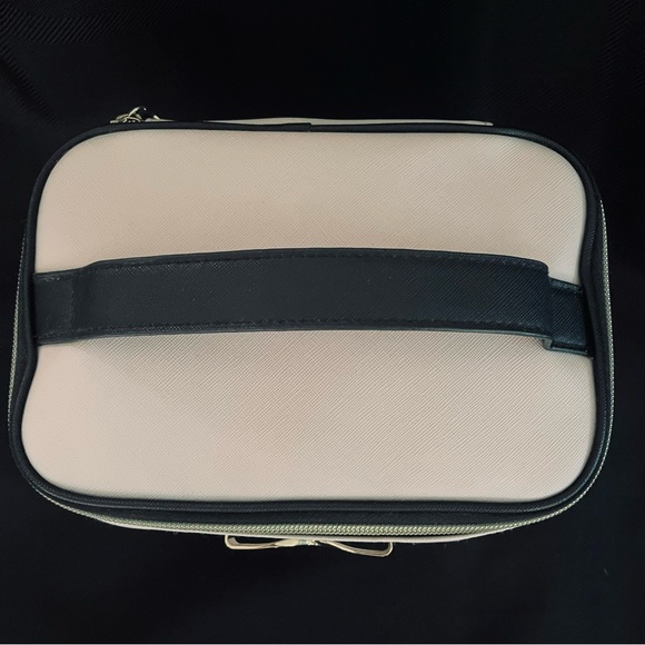 Victoria Secret Makeup Bag - Picture 4 of 7